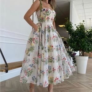 Nwot maxi floral white dress